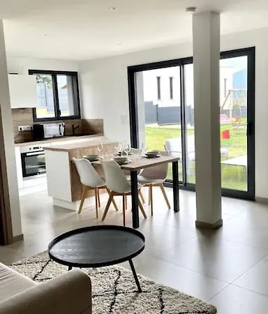 펜션 Logement Neuf Pour 4 Personnes Avec Piscine *